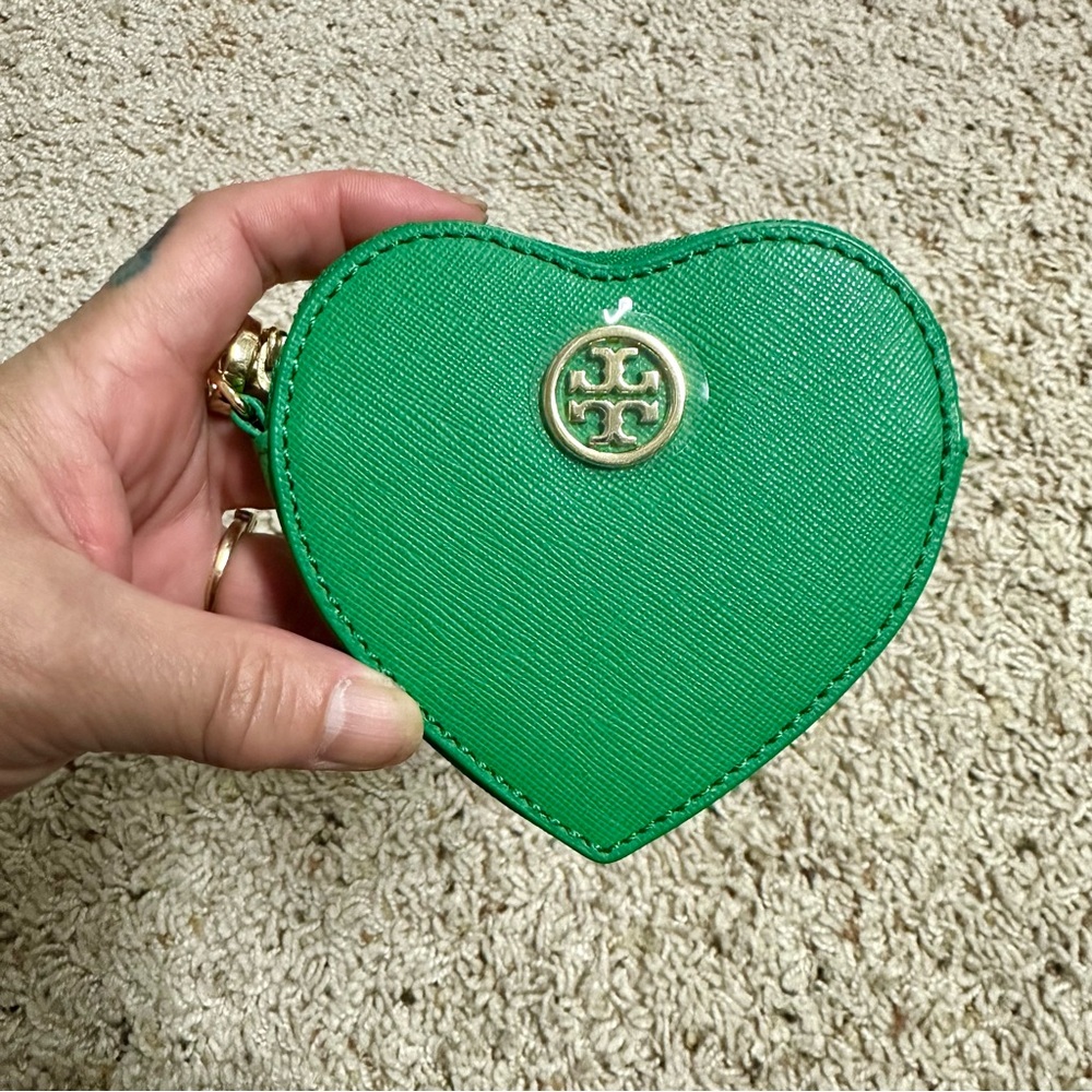 NWT Green Tory Burch Heart Coin Case